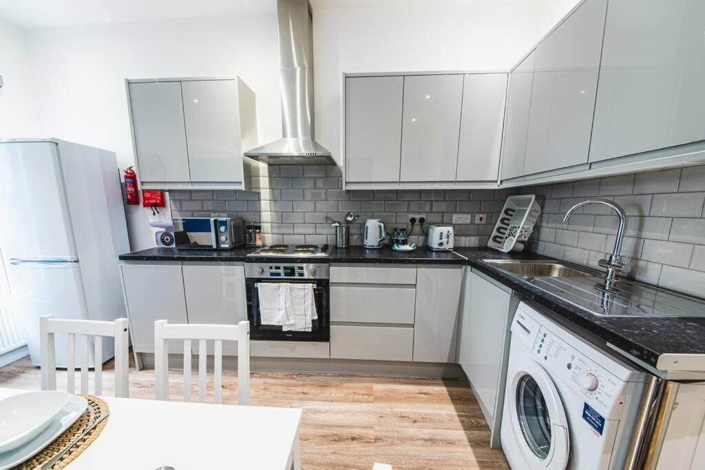 3Beds / 3Baths Close To Portobello Road Лондон Екстер'єр фото